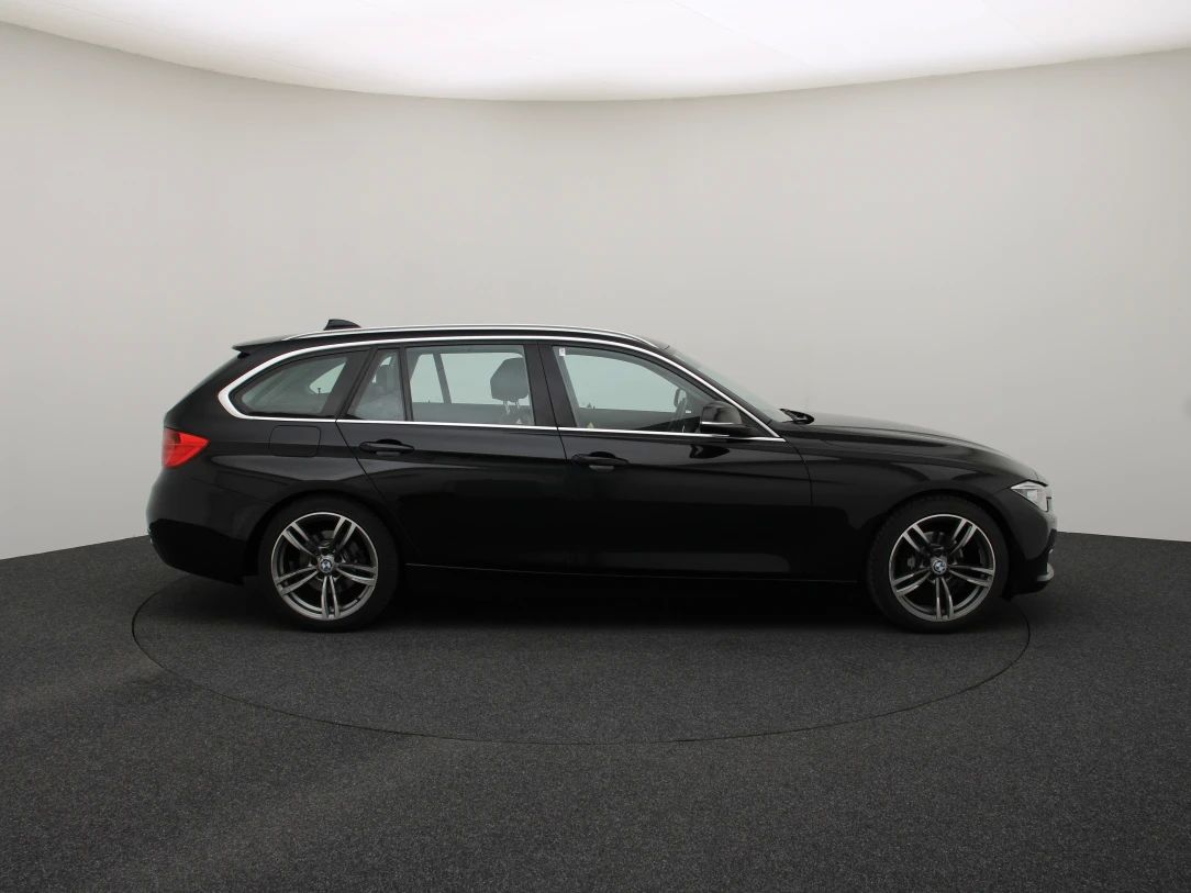 BMW 320 | 8