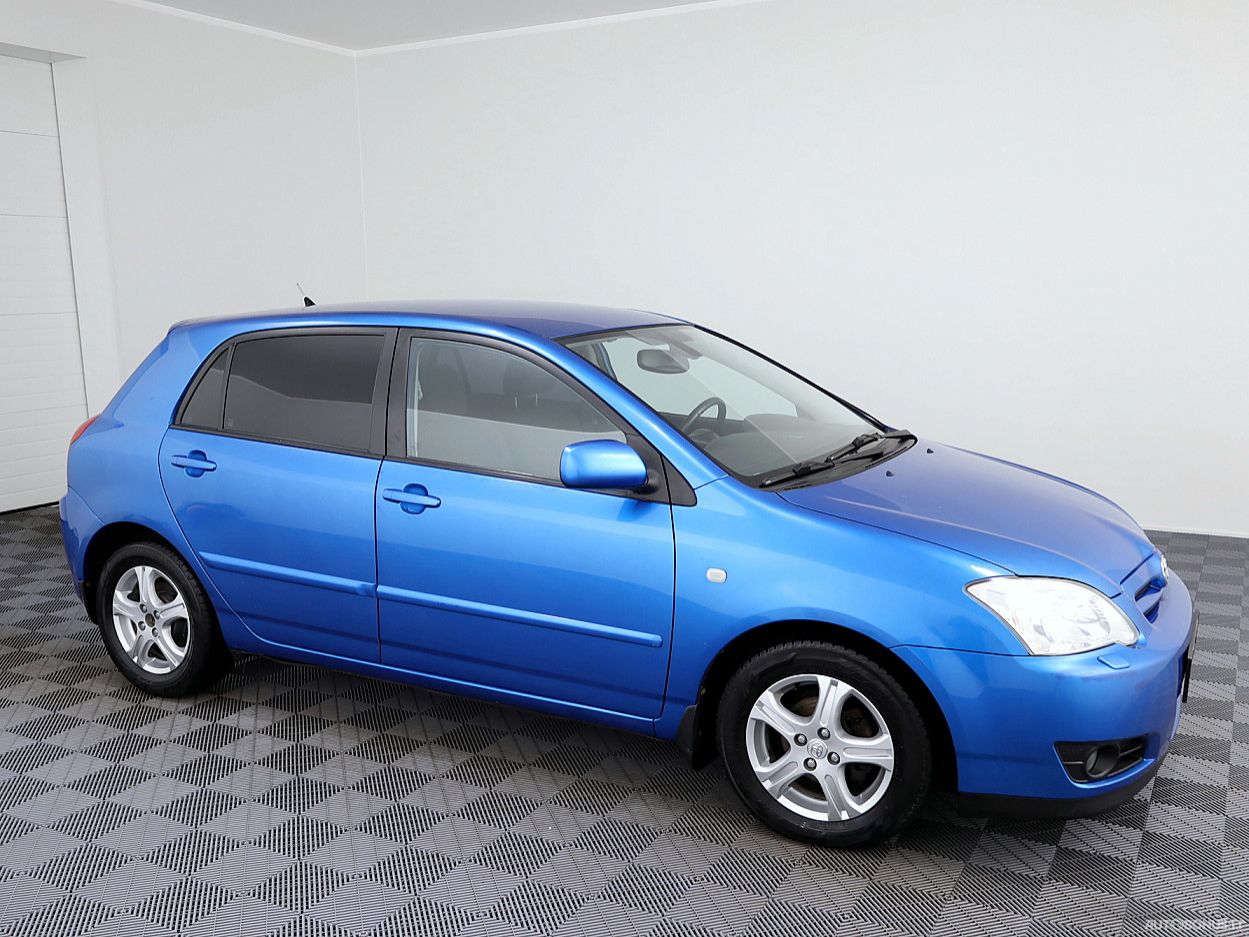 Toyota Corolla, 1.6 l., Хэтчбек