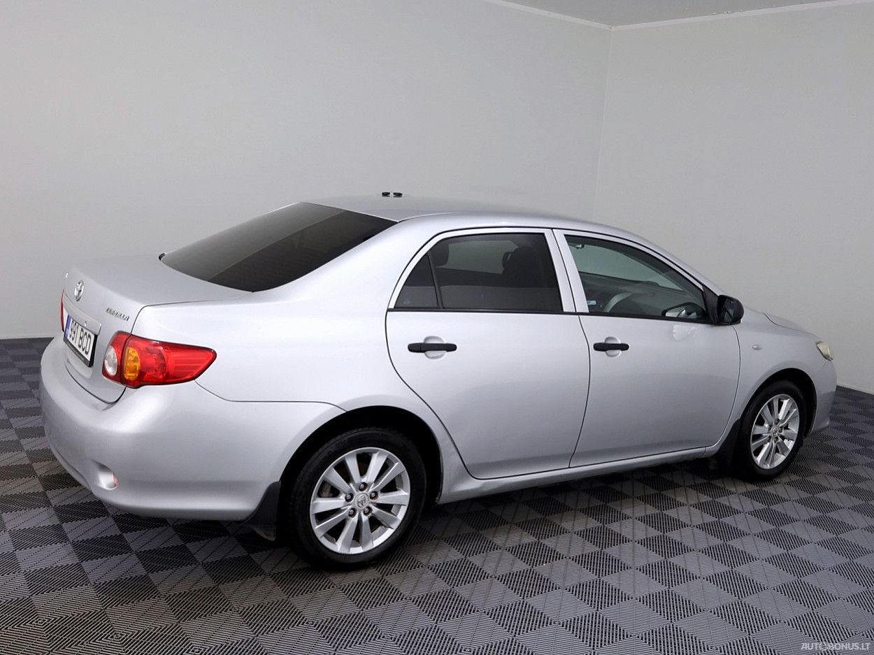 Toyota Corolla | 2