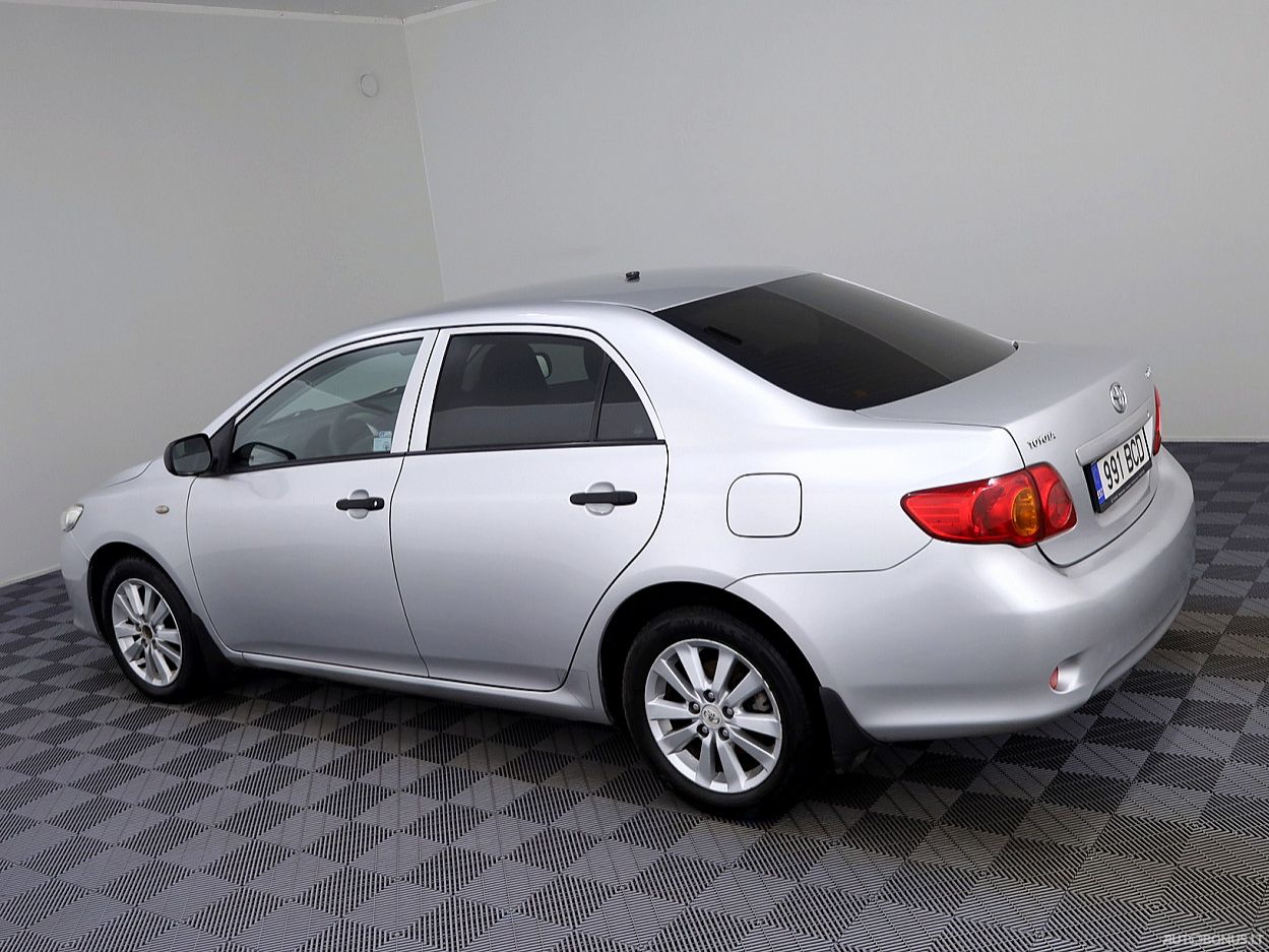 Toyota Corolla | 3