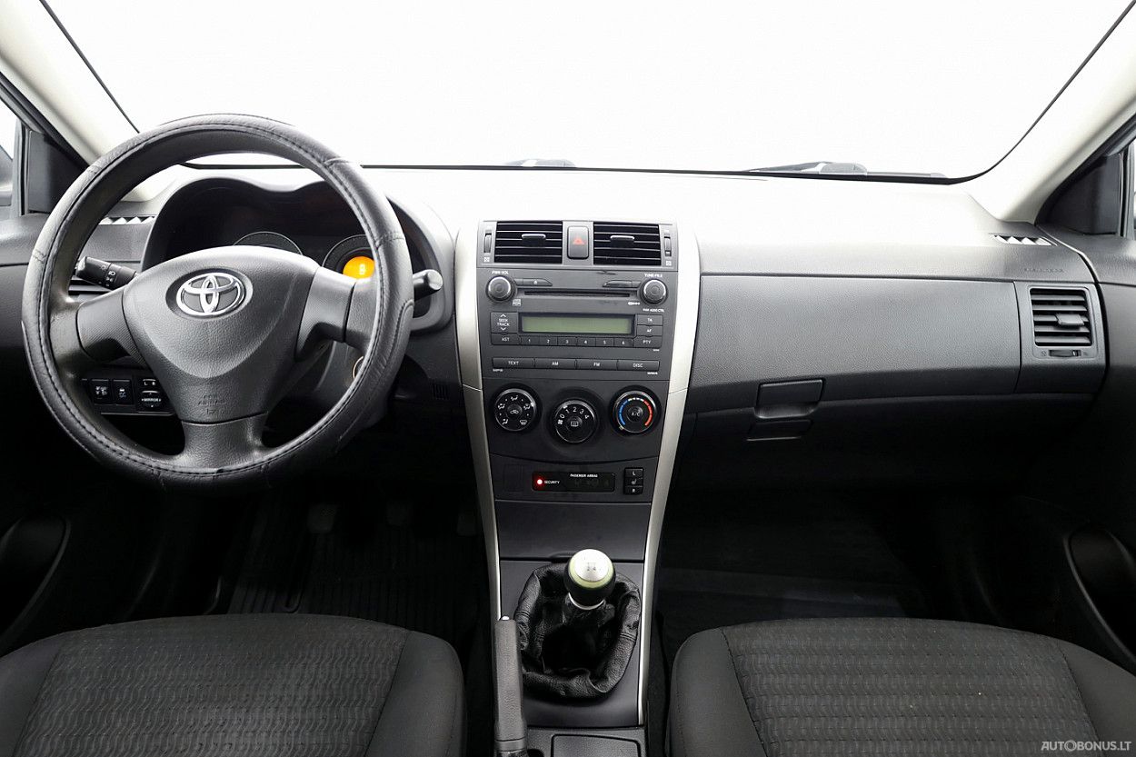 Toyota Corolla | 4
