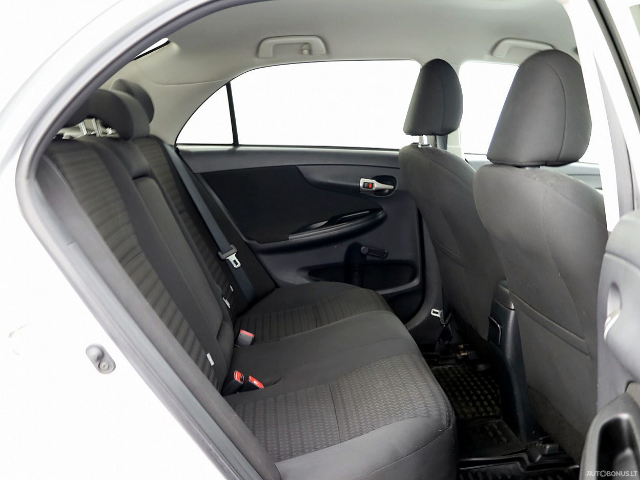 Toyota Corolla | 6