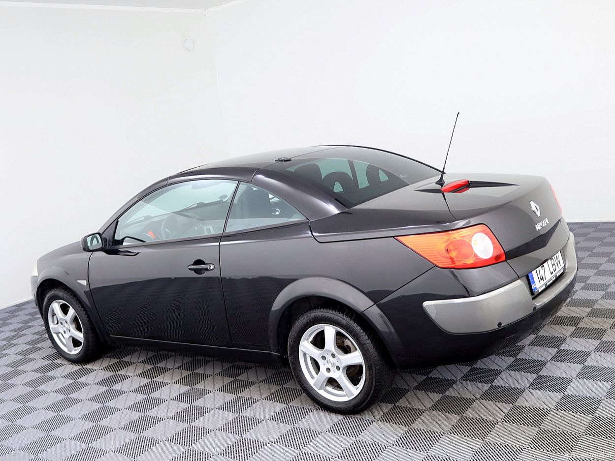 Renault Megane | 5
