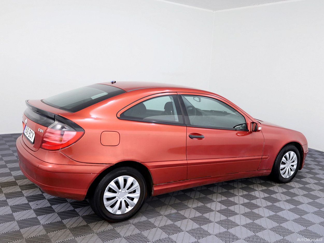 Mercedes-Benz C220 | 2