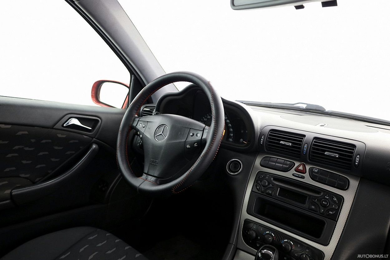 Mercedes-Benz C220 | 4
