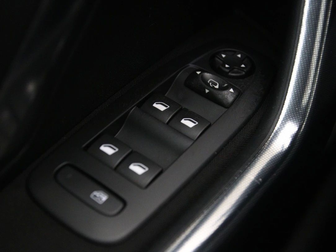 Peugeot 2008 | 25