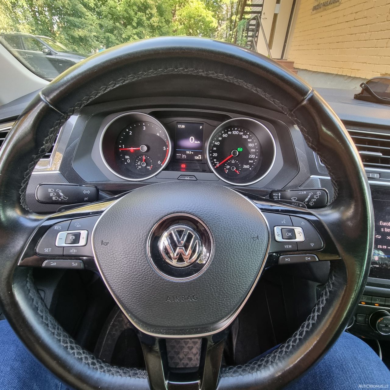 Volkswagen Tiguan | 9