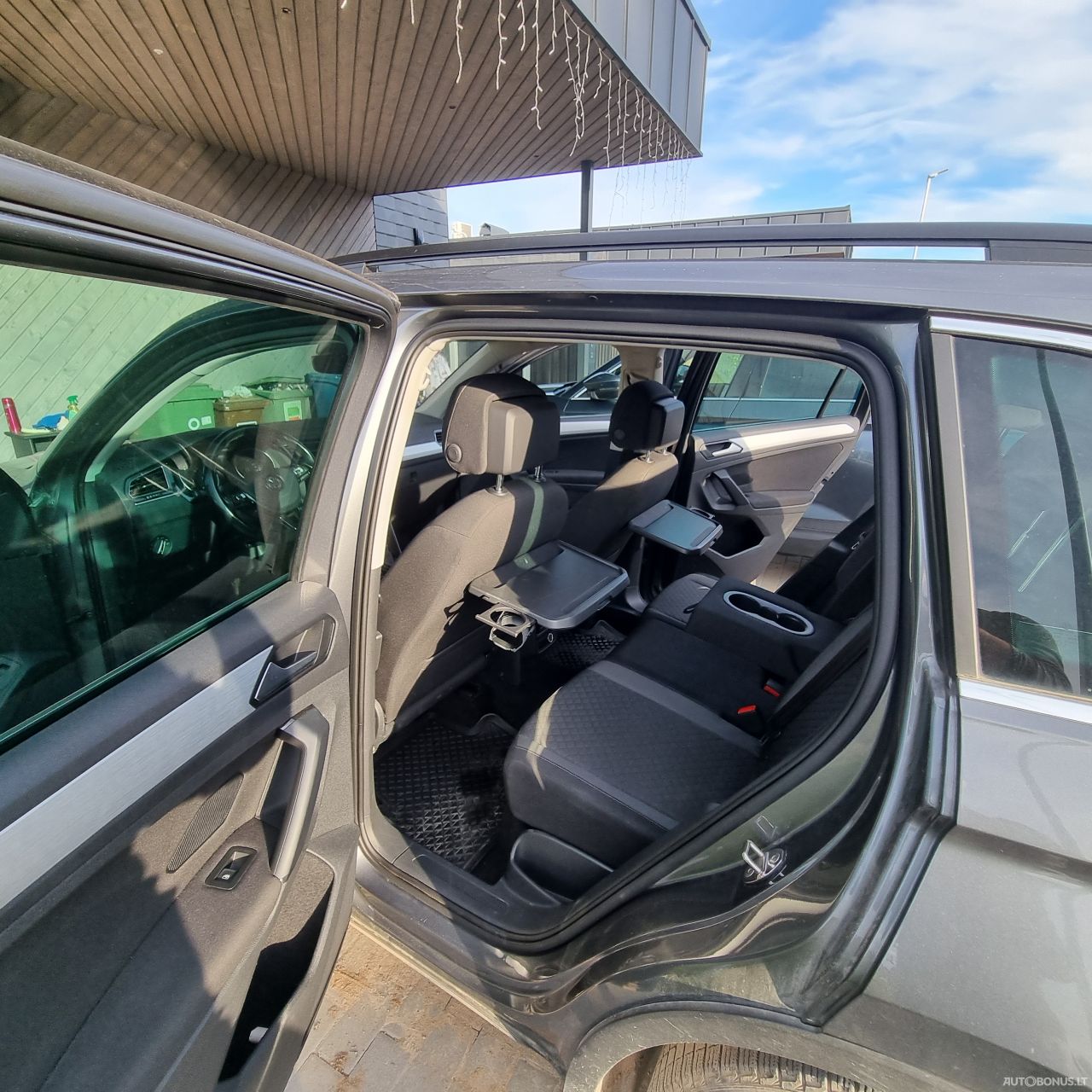 Volkswagen Tiguan | 12