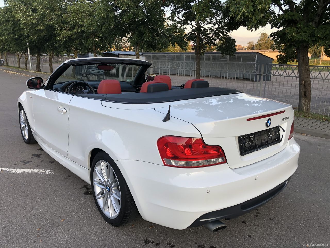 BMW 120 | 6