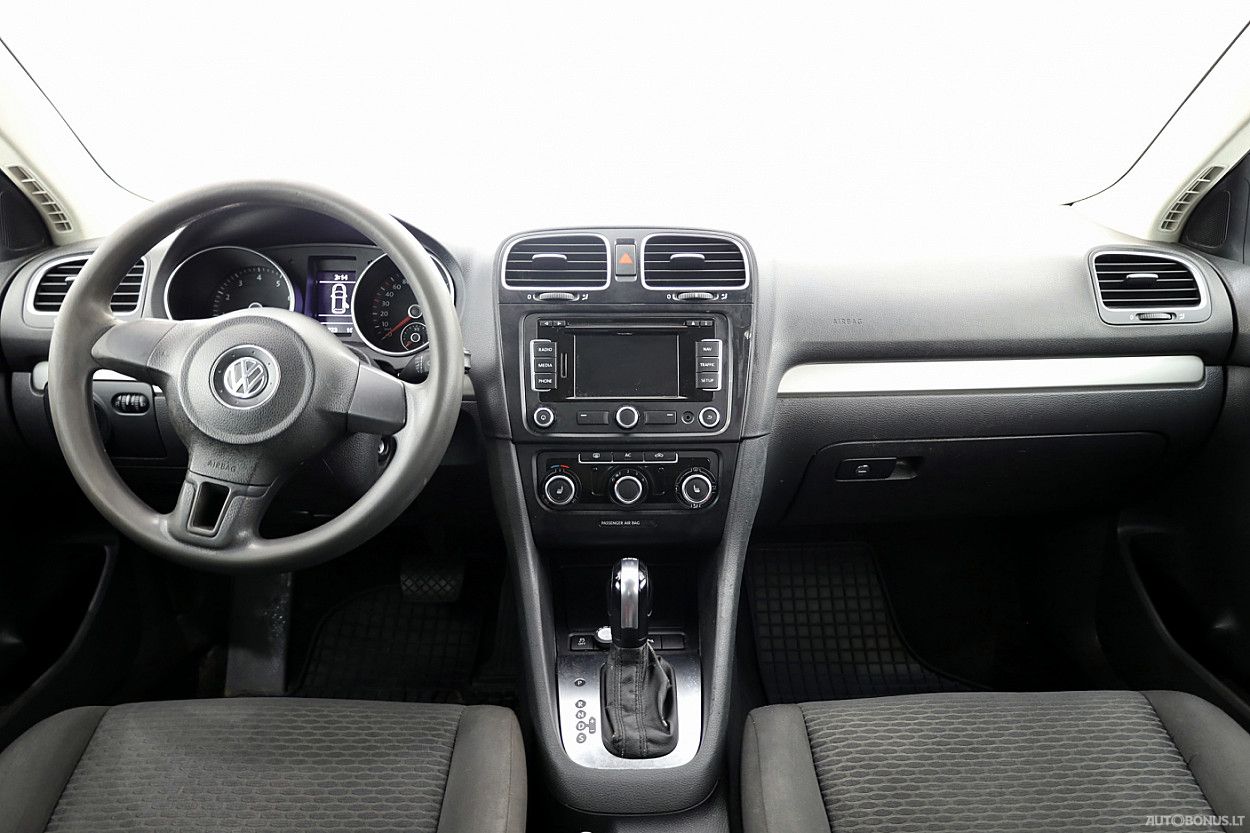 Volkswagen Golf | 4