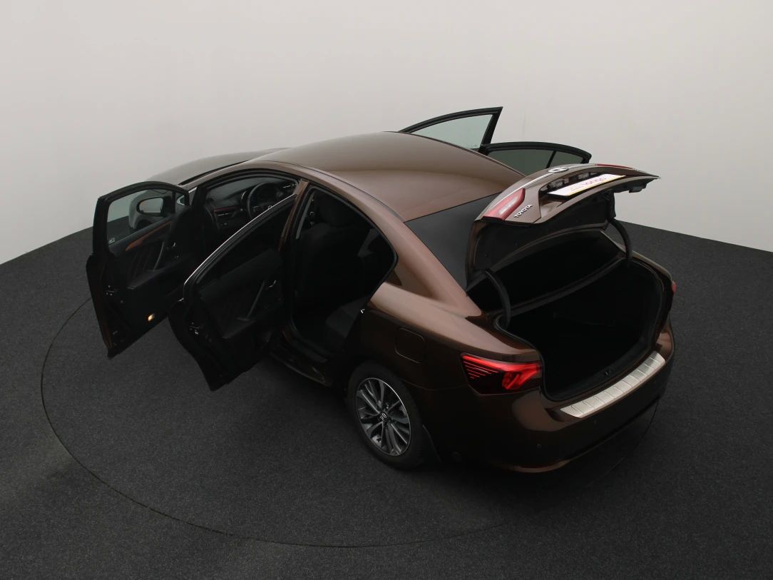 Toyota Avensis | 12