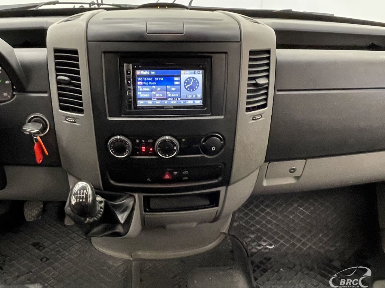 Mercedes-Benz Sprinter | 13