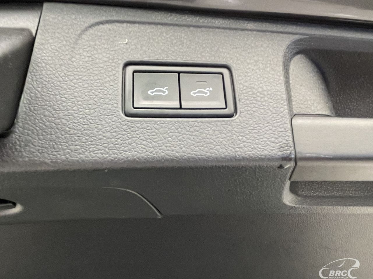 Volkswagen Passat | 40