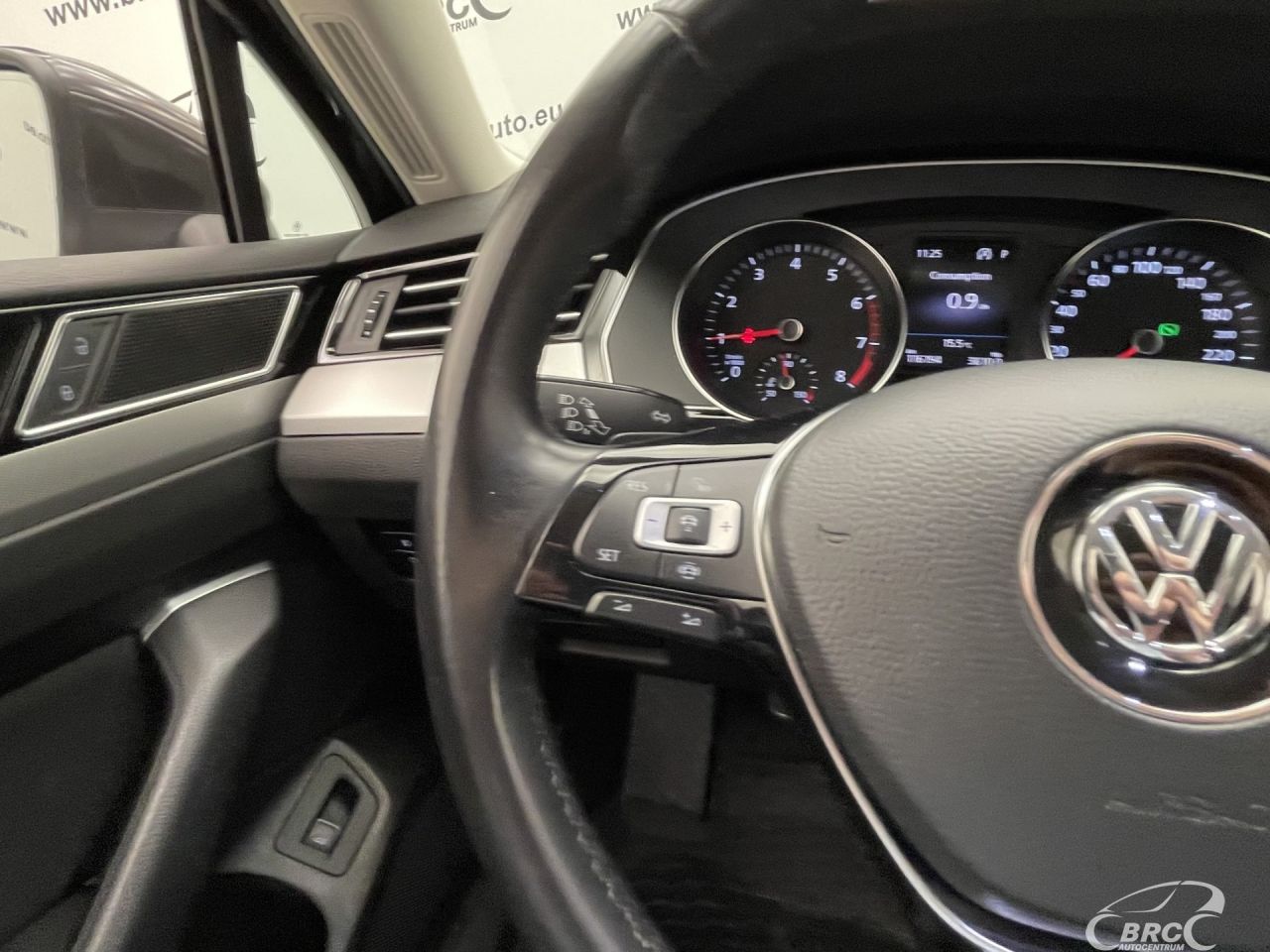 Volkswagen Passat | 27
