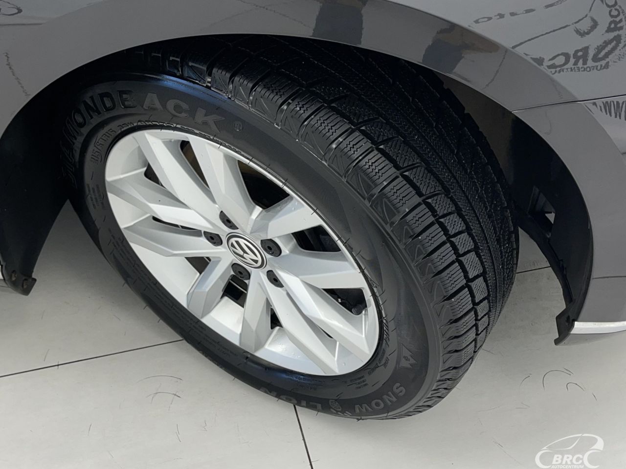 Volkswagen Passat | 37