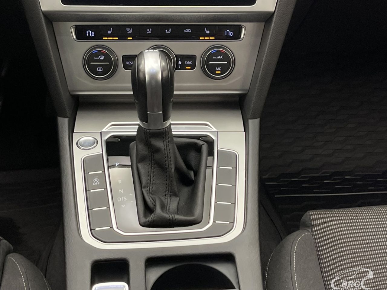 Volkswagen Passat | 16