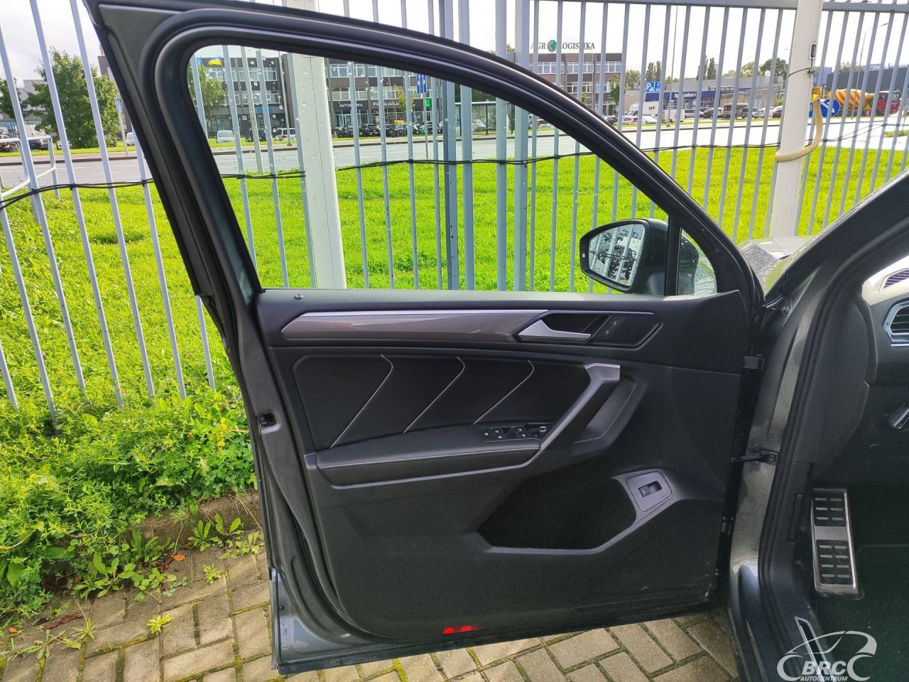 Volkswagen Tiguan | 17