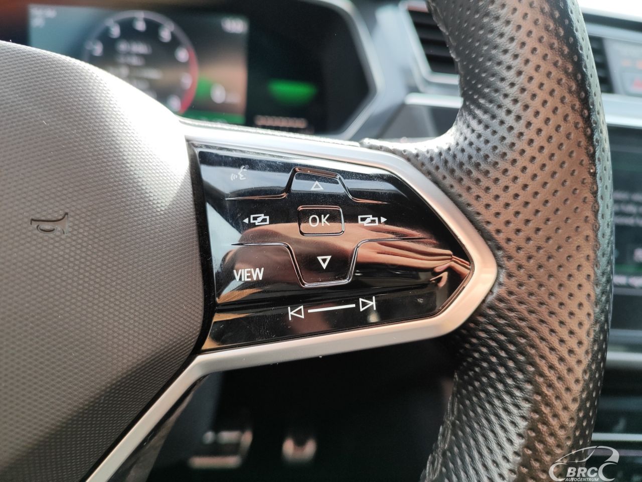 Volkswagen Tiguan | 27