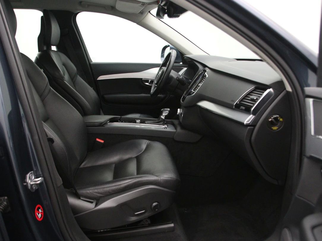 Volvo XC90 | 13