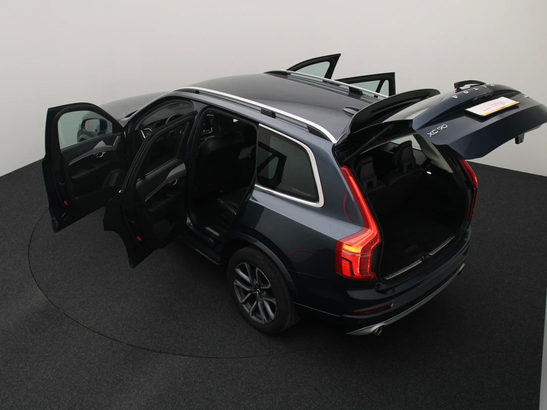 Volvo XC90 | 12