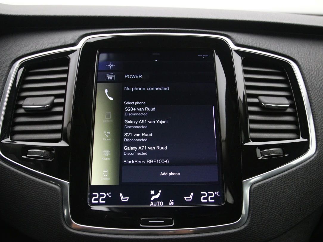 Volvo XC90 | 23