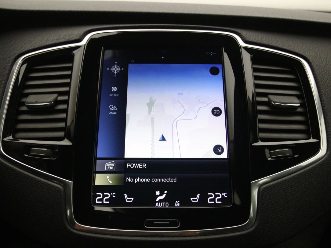 Volvo XC90 | 24