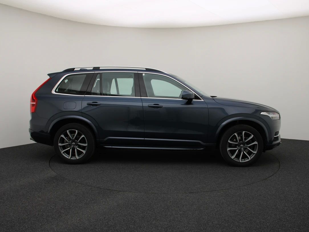 Volvo XC90 | 8