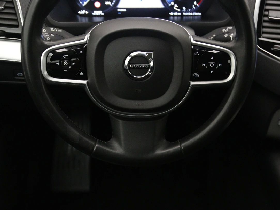 Volvo XC90 | 18