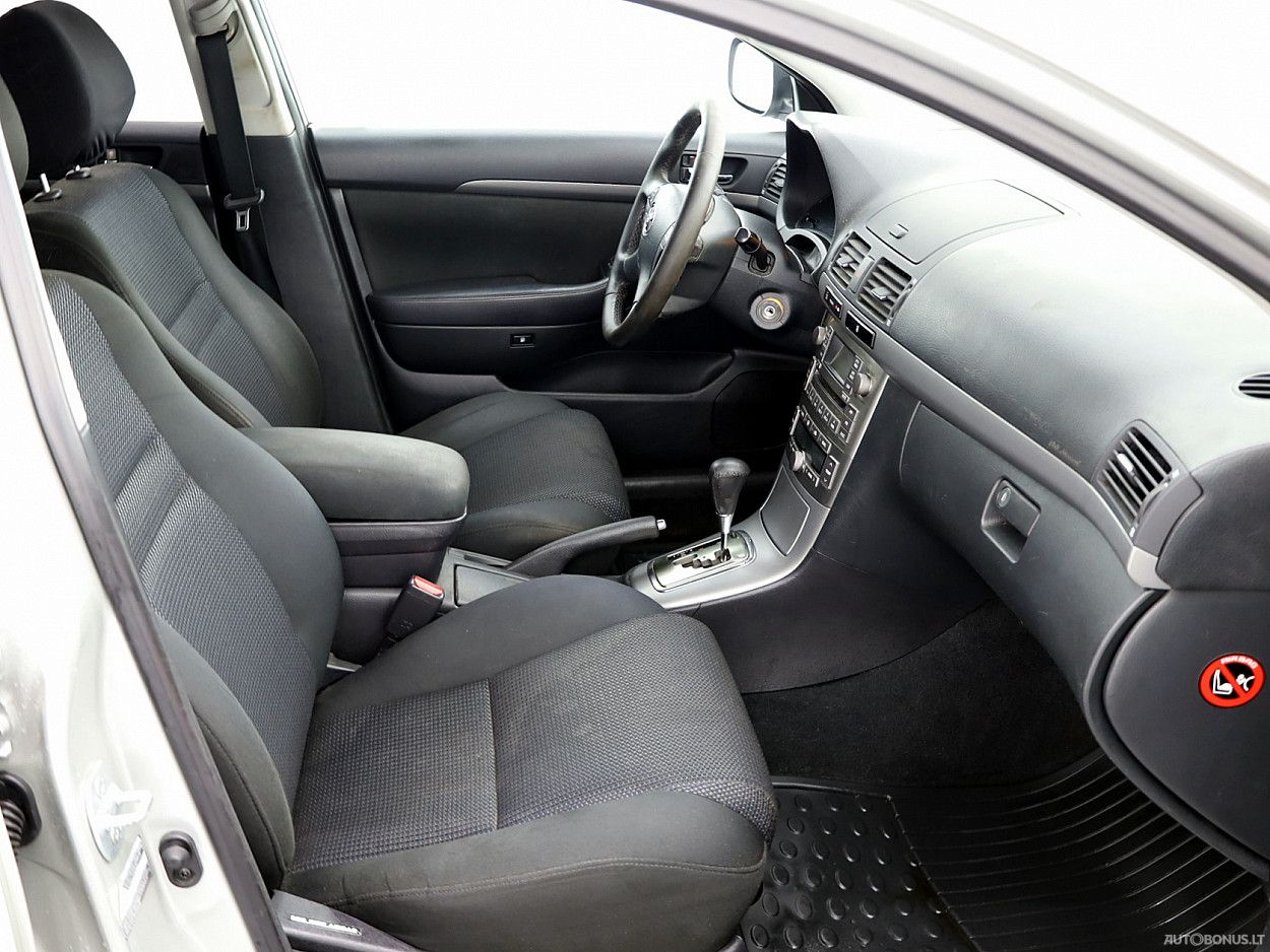 Toyota Avensis | 5