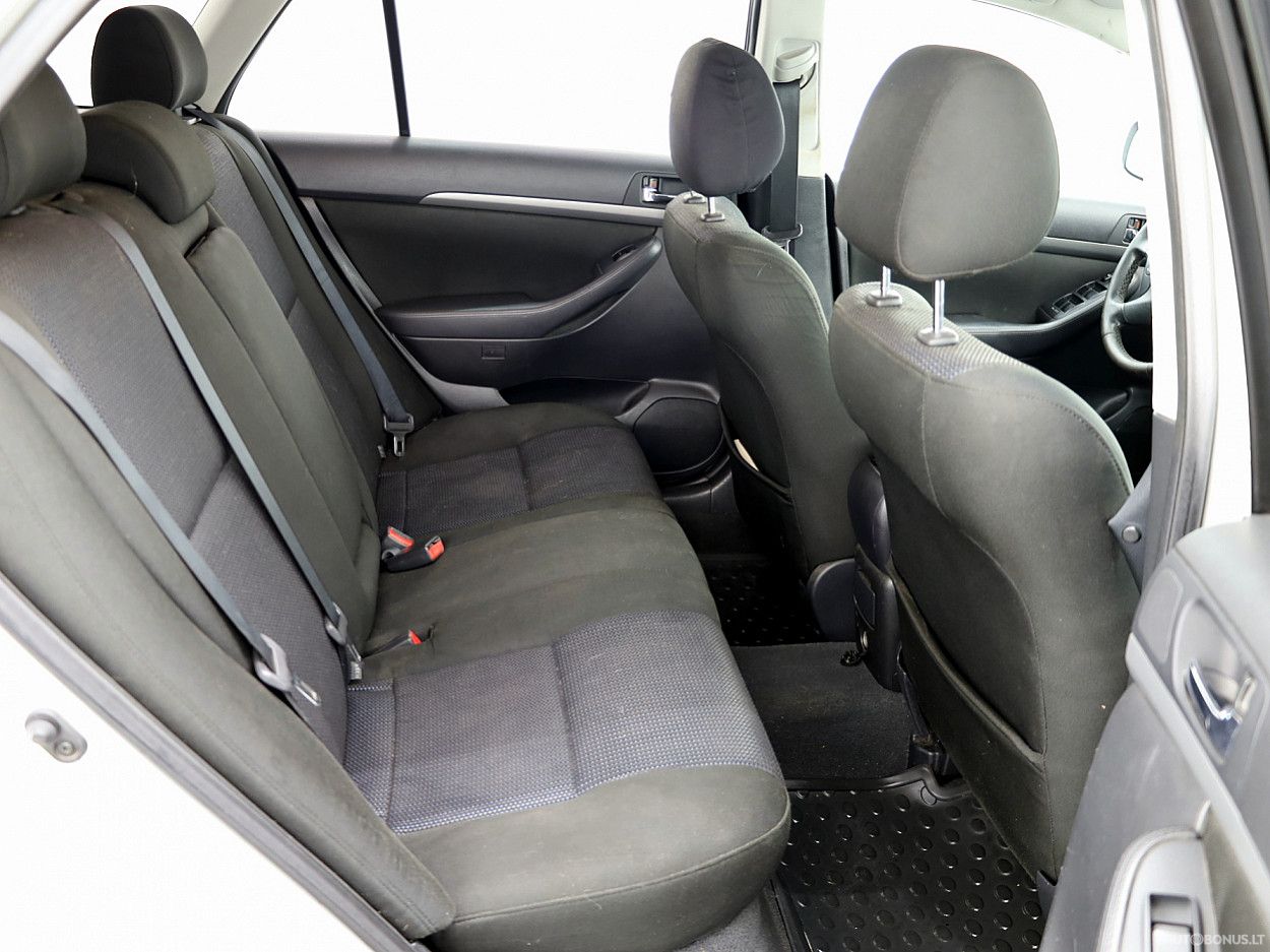 Toyota Avensis | 6