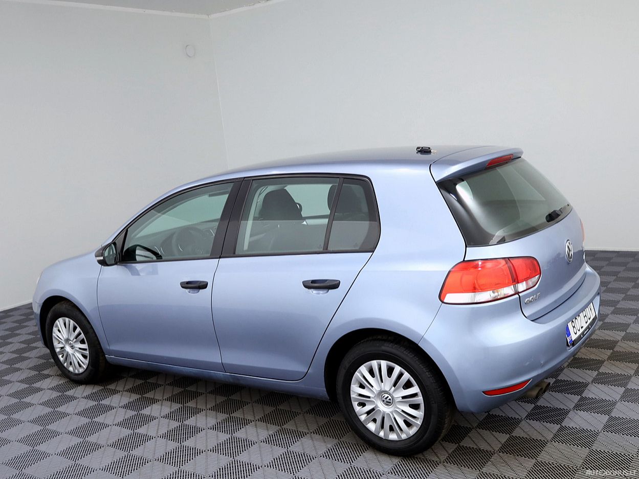 Volkswagen Golf | 3