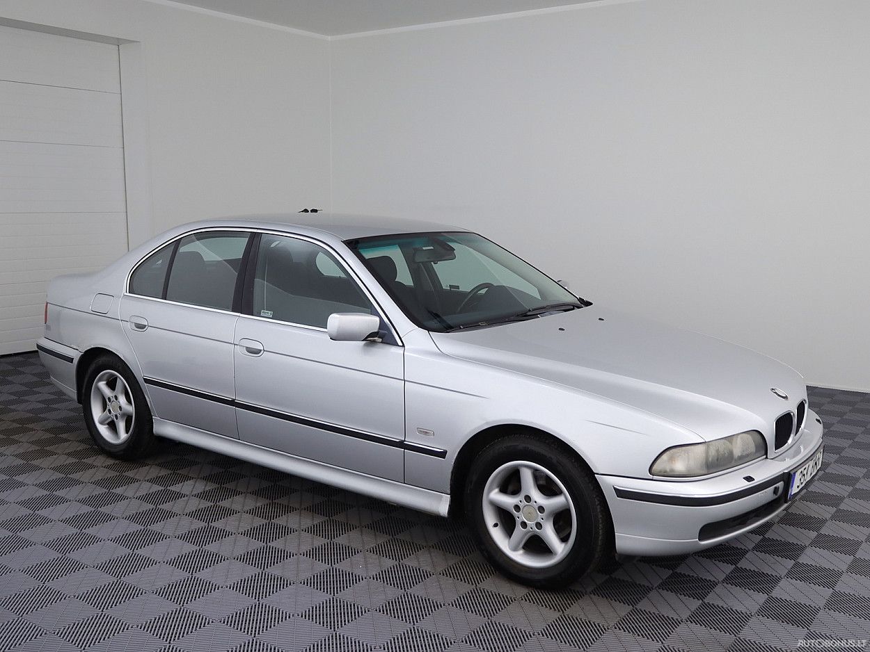 BMW 520