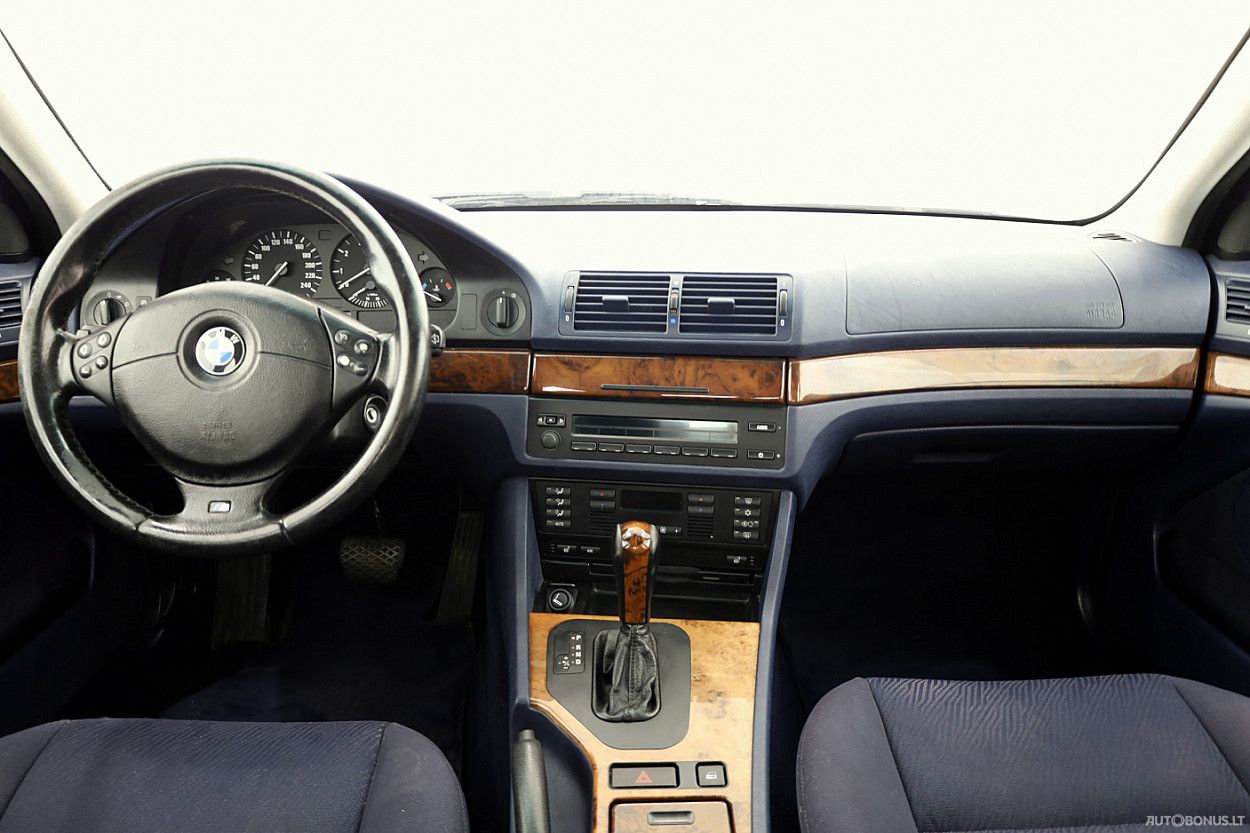 BMW 520 | 4