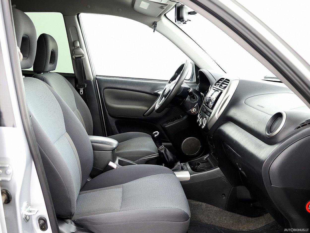 Toyota RAV4 | 5