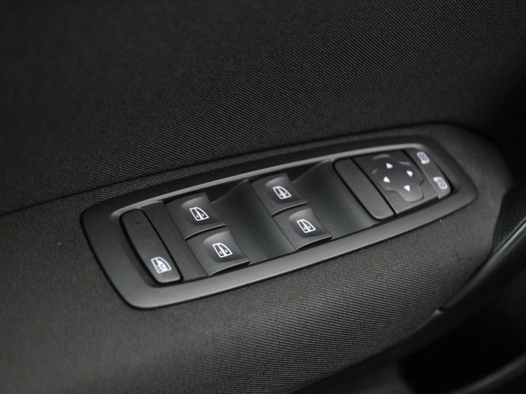 Renault Megane | 24