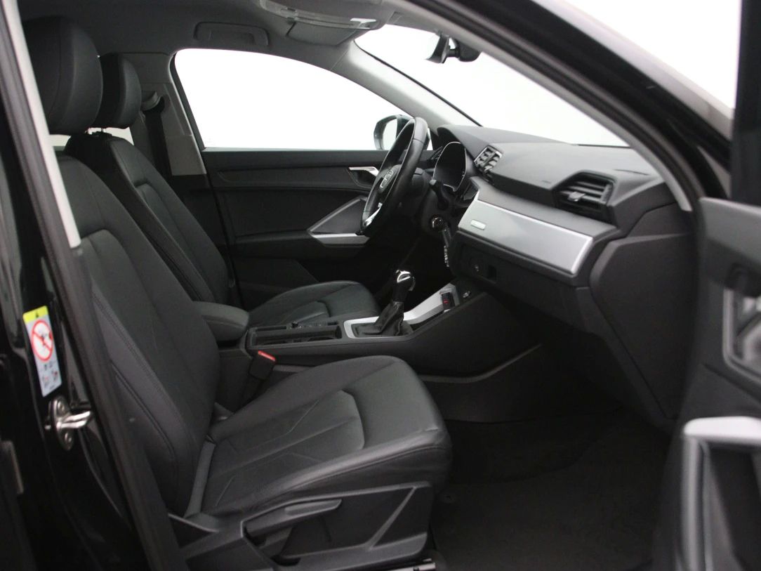 Audi Q3 | 13