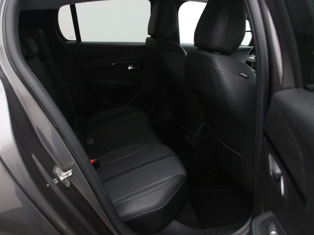 Peugeot 208 | 14