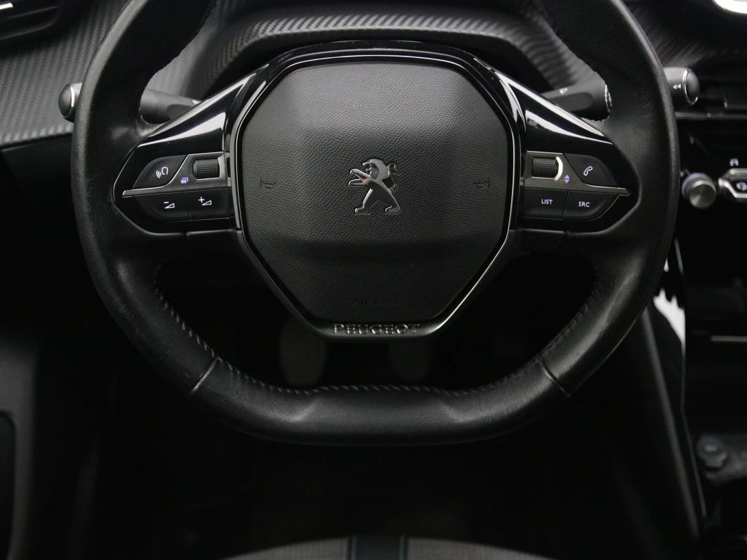 Peugeot 208 | 17