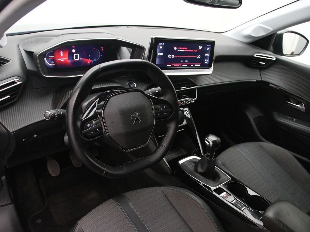 Peugeot 208 | 15