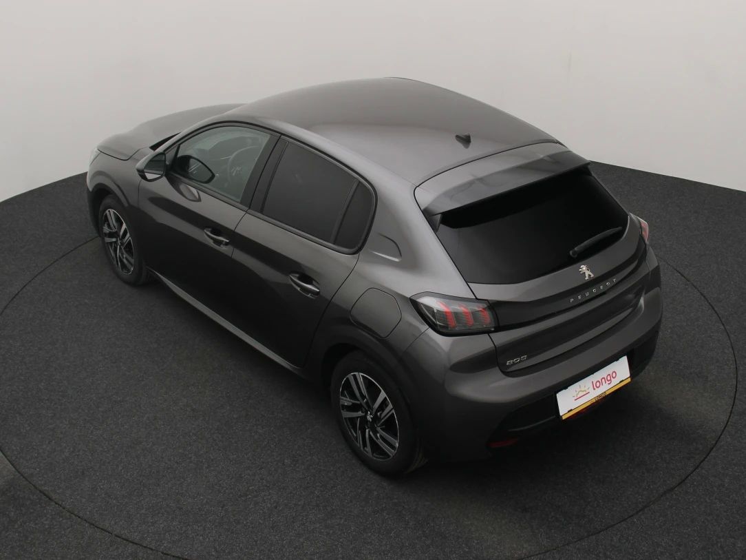Peugeot 208 | 11