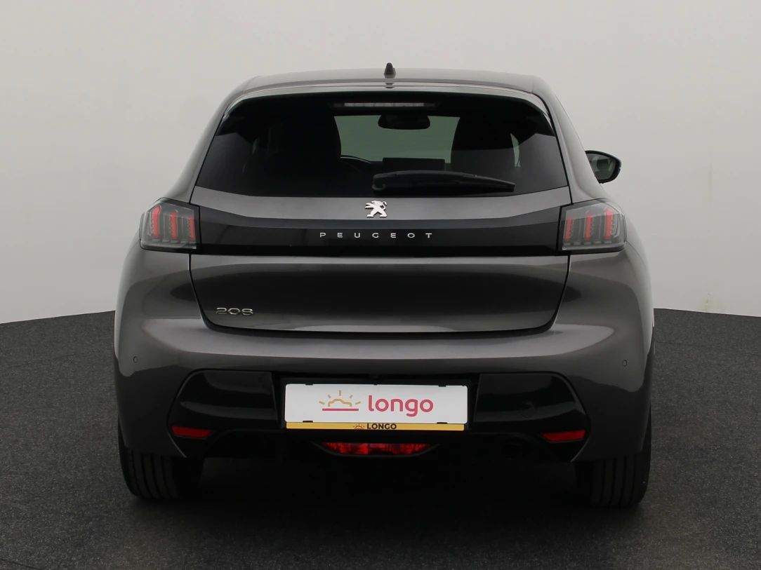 Peugeot 208 | 4