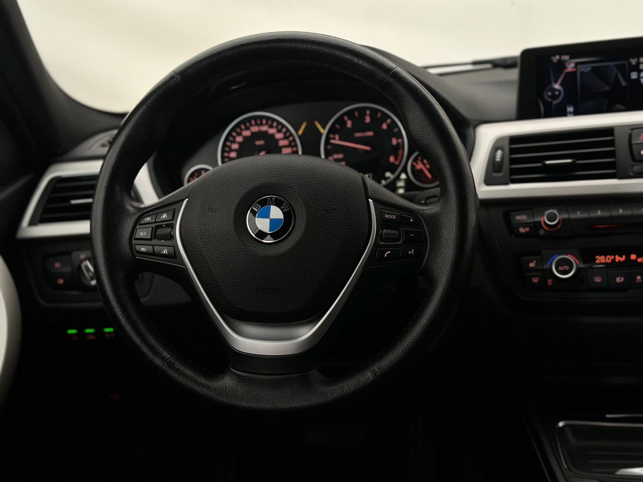 BMW 320 | 16