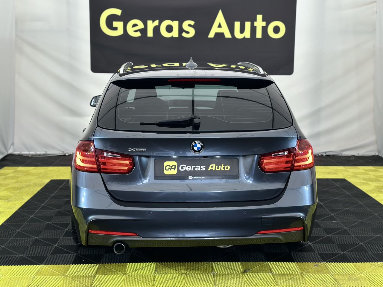 BMW 320 | 4