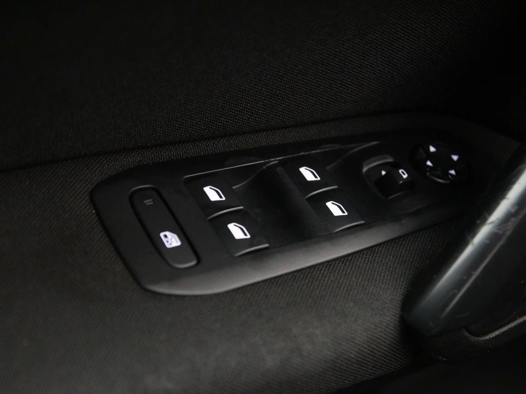 Peugeot 308 | 25