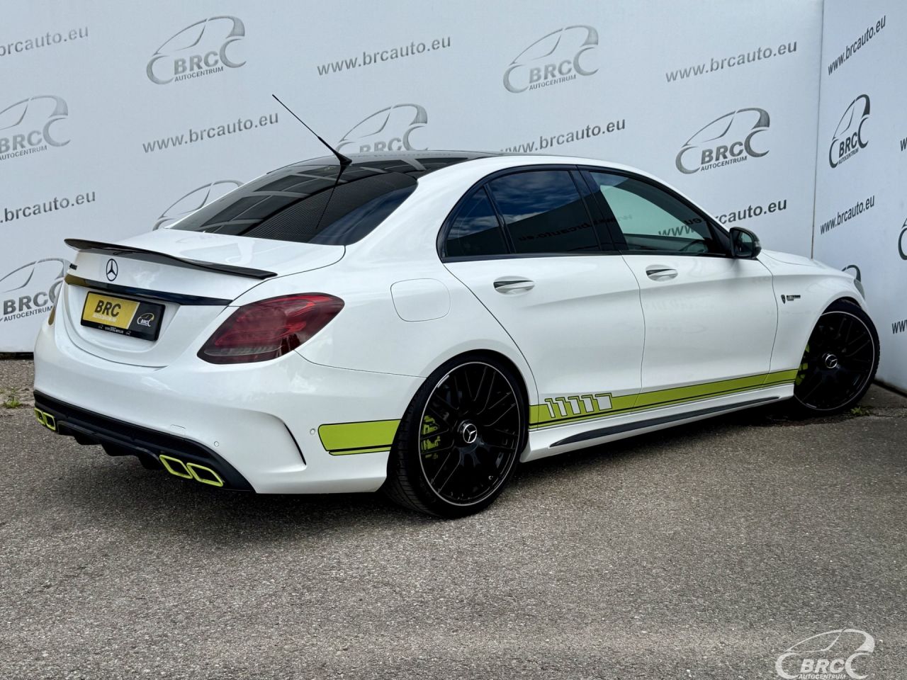 Mercedes-Benz C450 | 1