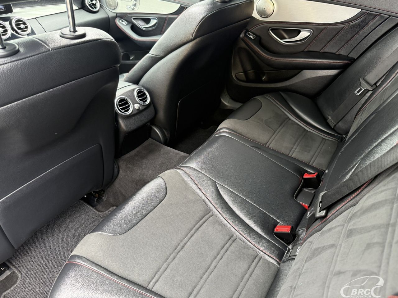 Mercedes-Benz C450 | 16