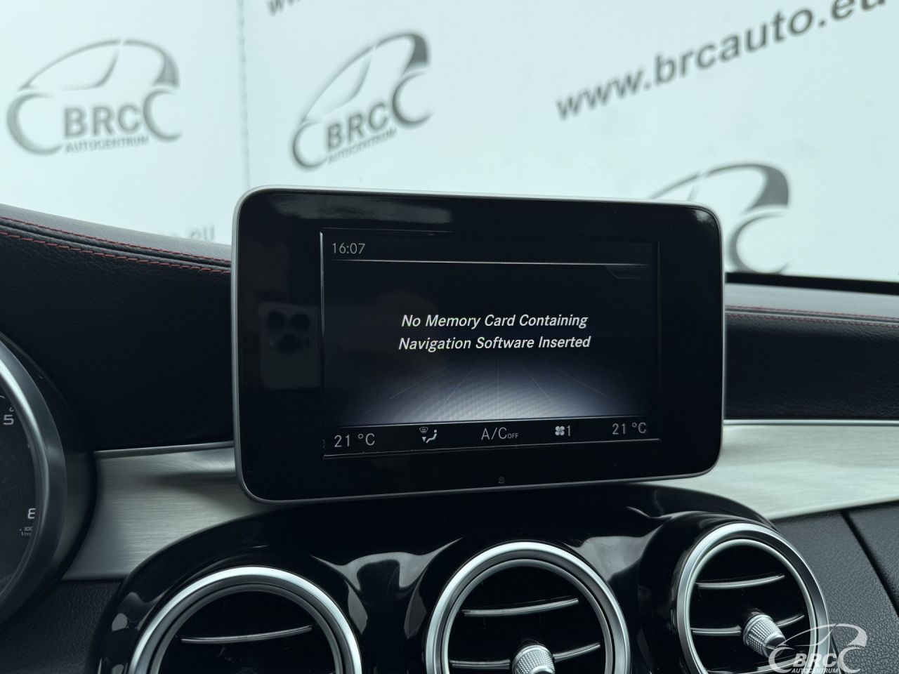 Mercedes-Benz C450 | 35