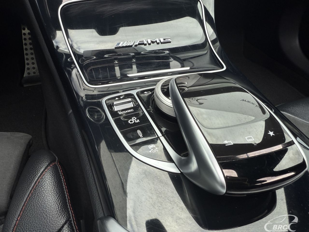 Mercedes-Benz C450 | 27