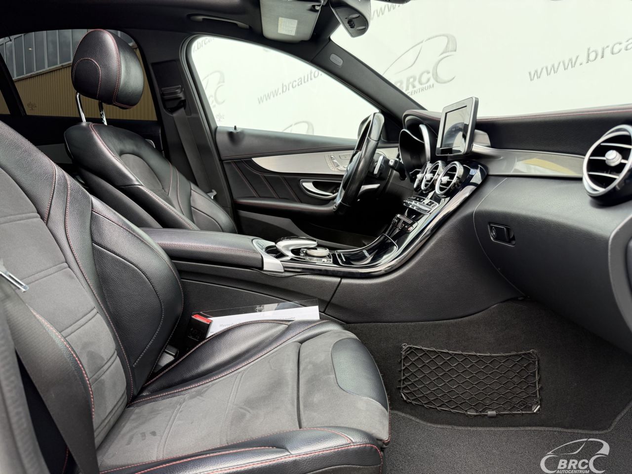 Mercedes-Benz C450 | 9