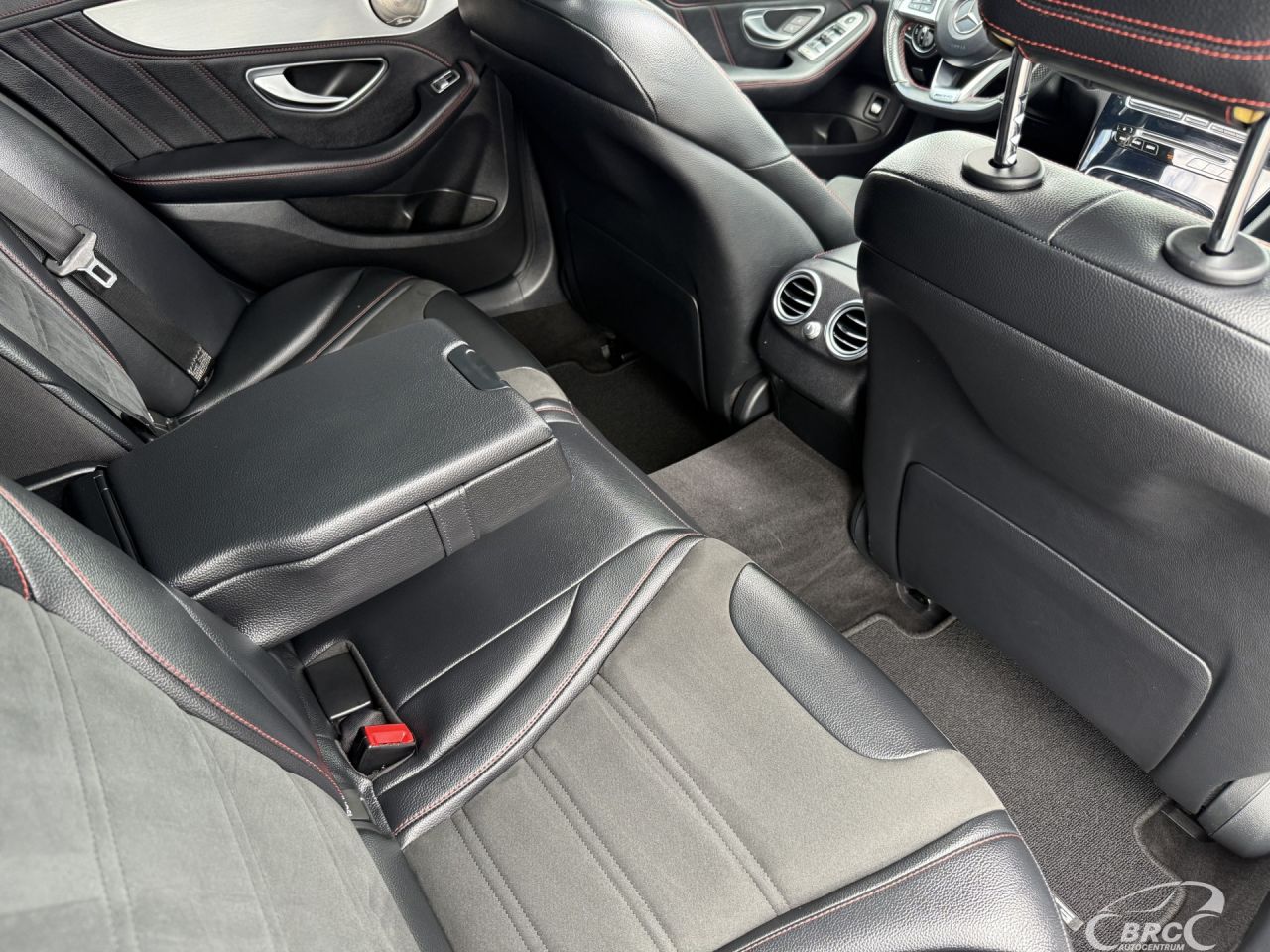 Mercedes-Benz C450 | 11